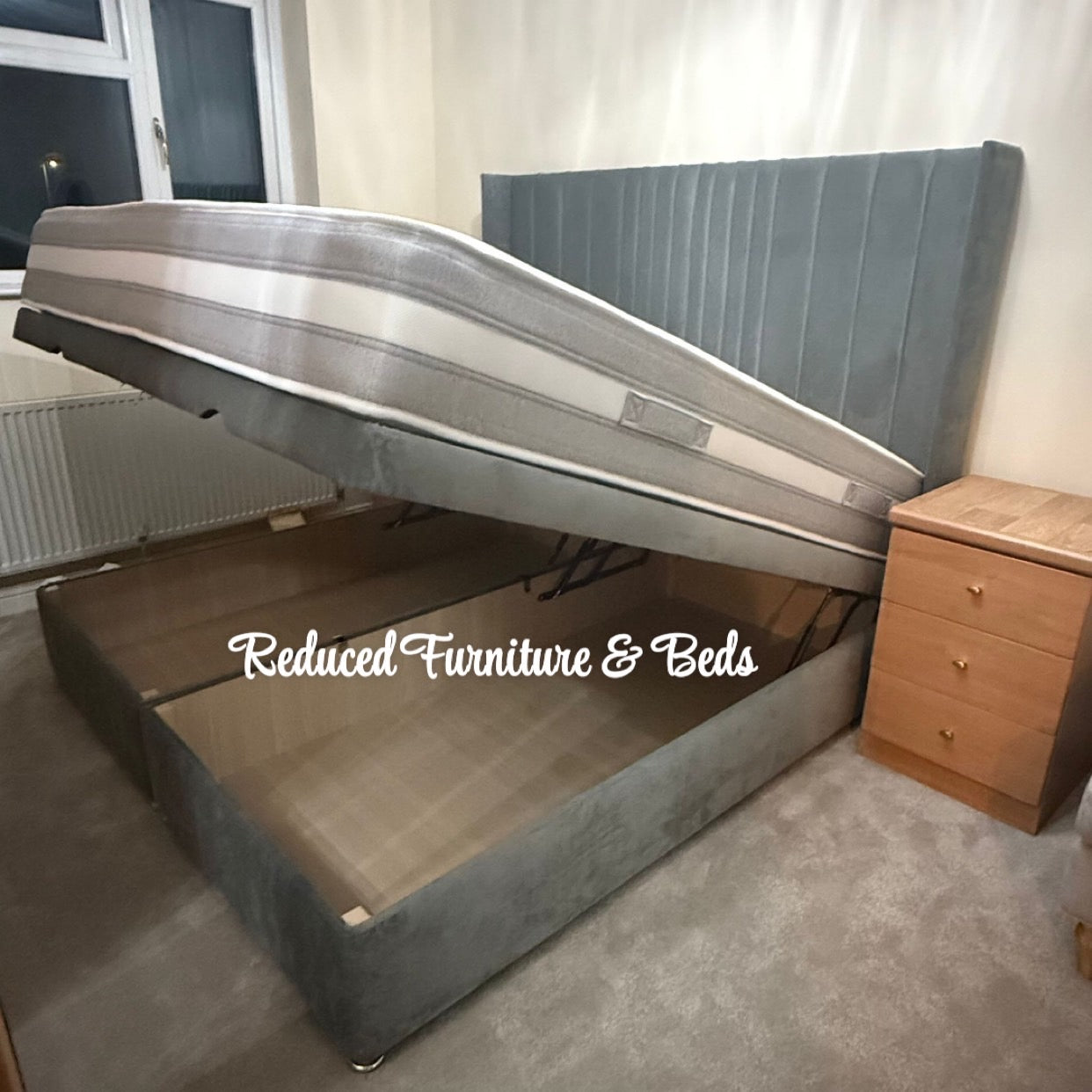 Cambridge winged-back design with ottoman storage